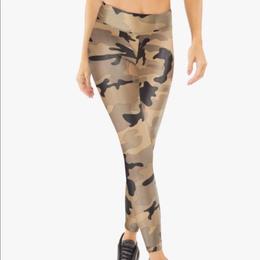 koral camo leggings